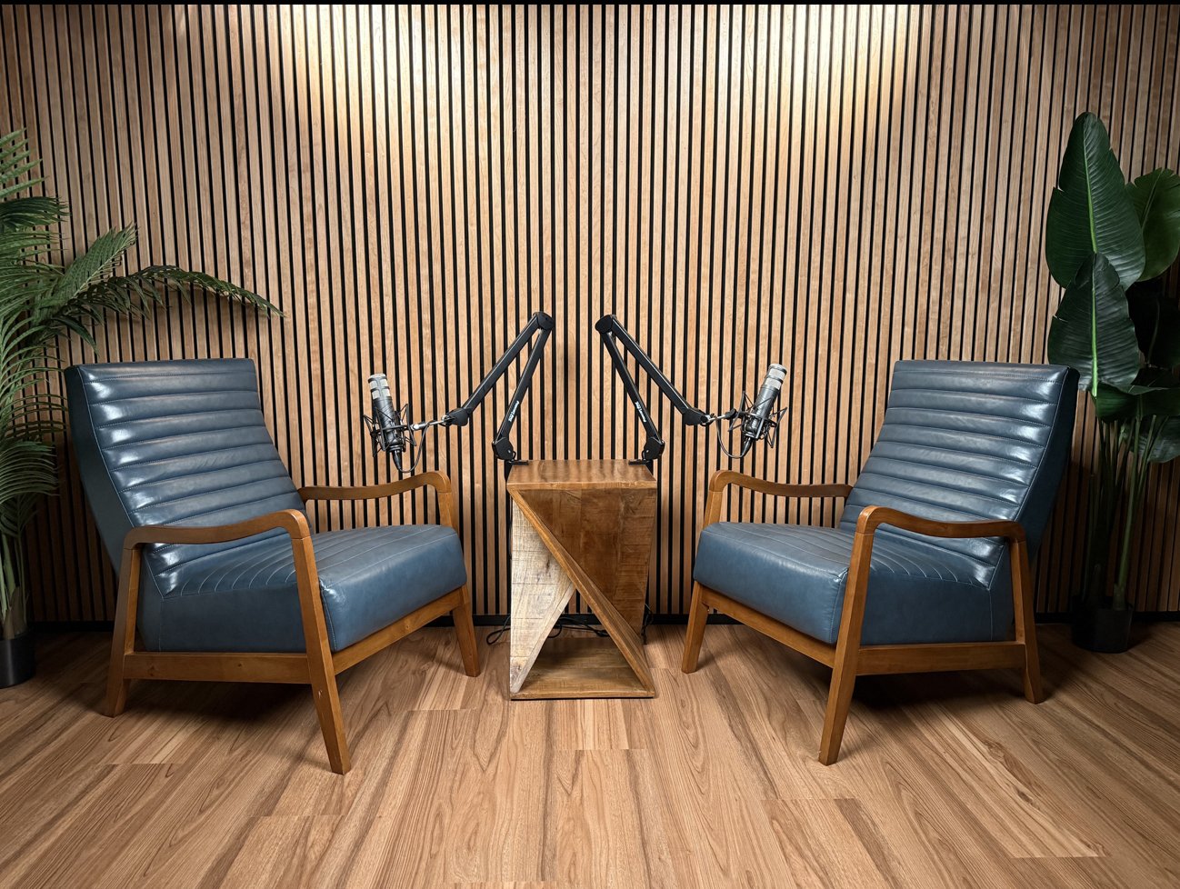 Slate & Oak studio room
